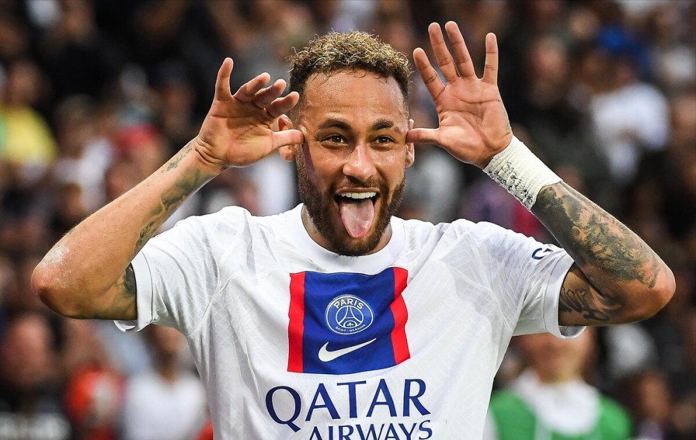 Uzi与90激战G2分钟内马尔连续三场比赛得分超过官方发布新规，现场解说直呼：加时末段那不勒斯调整名单以备欧联(穆里尼奥62岁神奇连续不败15场)